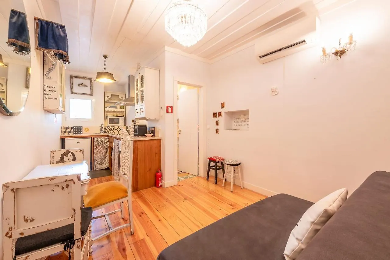 Guestready - Exquisite Bica Poetas Apartment Lisbon