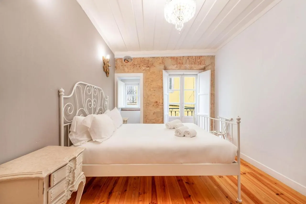 Guestready - Exquisite Bica Poetas Apartment Lisbon